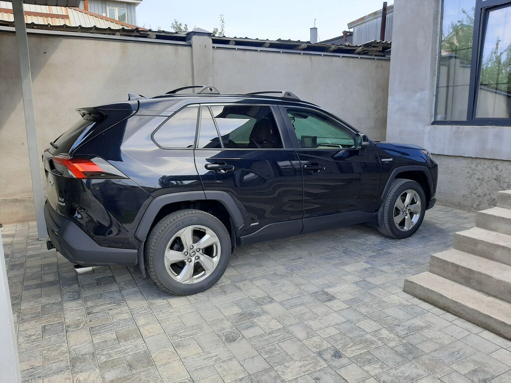 Toyota RAV4: 2021 г., 2.5 л, Автомат, Гибрид, Кроссовер: фото 4