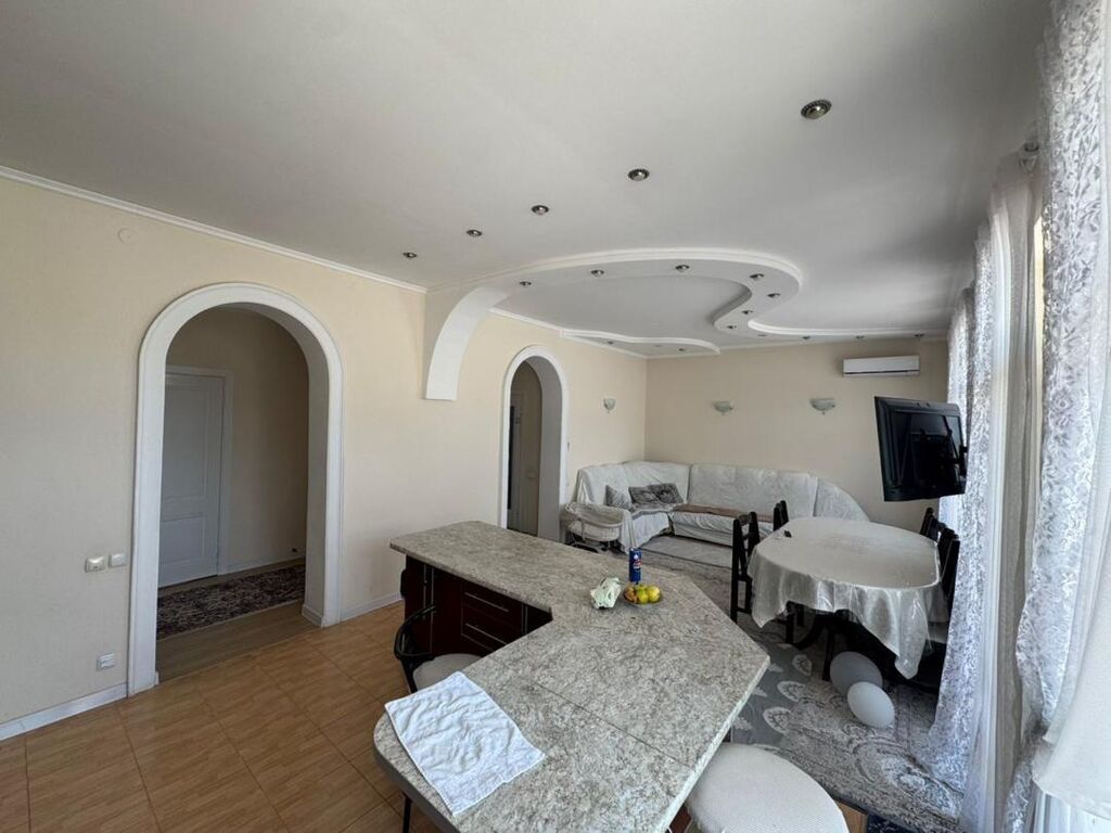 6 комнат, 150 м², 4 соток, Бишкек, Собственник: фото 1