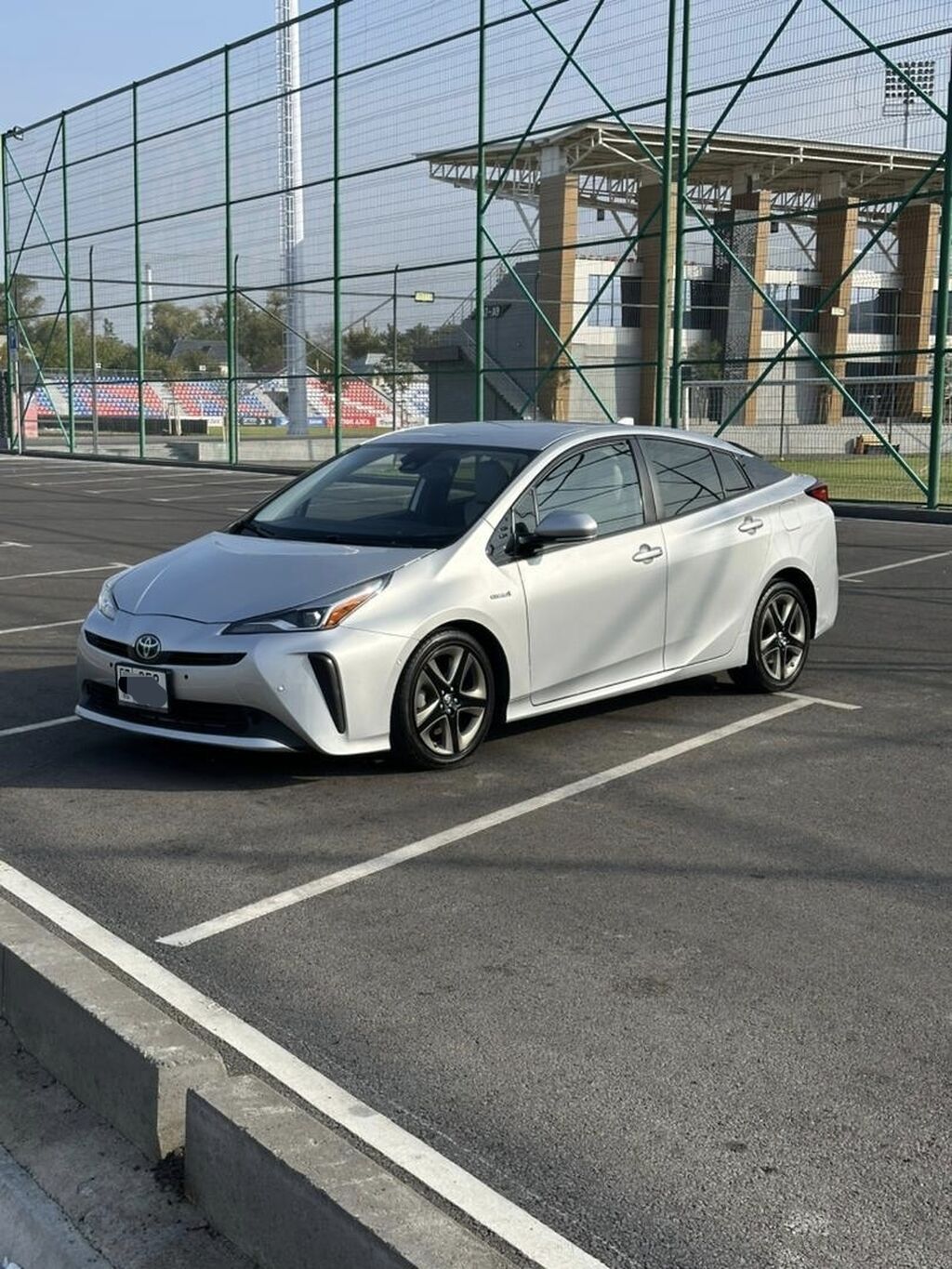 Toyota Prius: 2018 г., 1.8 л, Вариатор, Гибрид, Лифтбек: фото 2