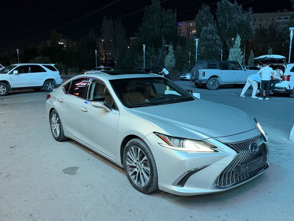 Lexus ES: 2019 г., 2.5 л, Автомат, Гибрид, Седан: фото 3