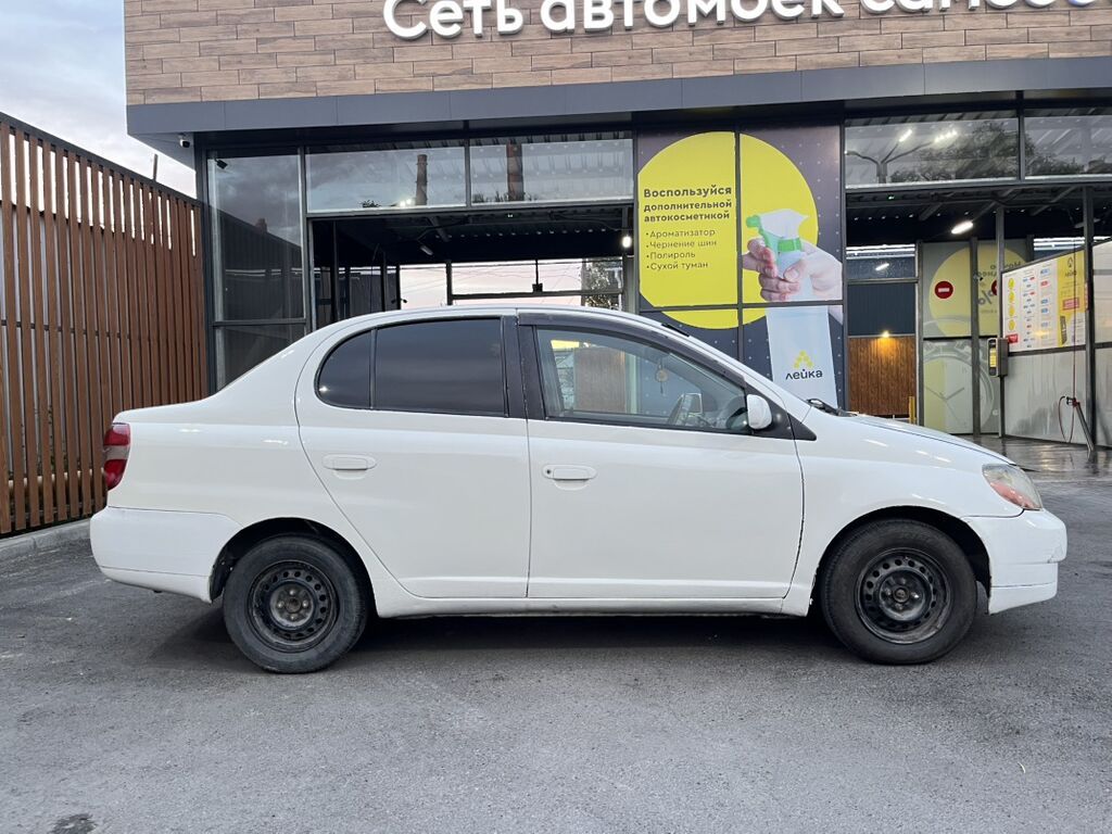Toyota Platz: 2000 г., 1 л, Автомат, Бензин, Седан: фото 3