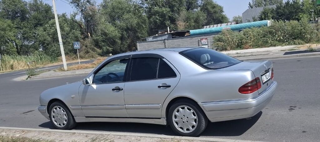 Mercedes-Benz E-Class: 1996 г., 2.3 л, Механика, Бензин, Седан: фото 4