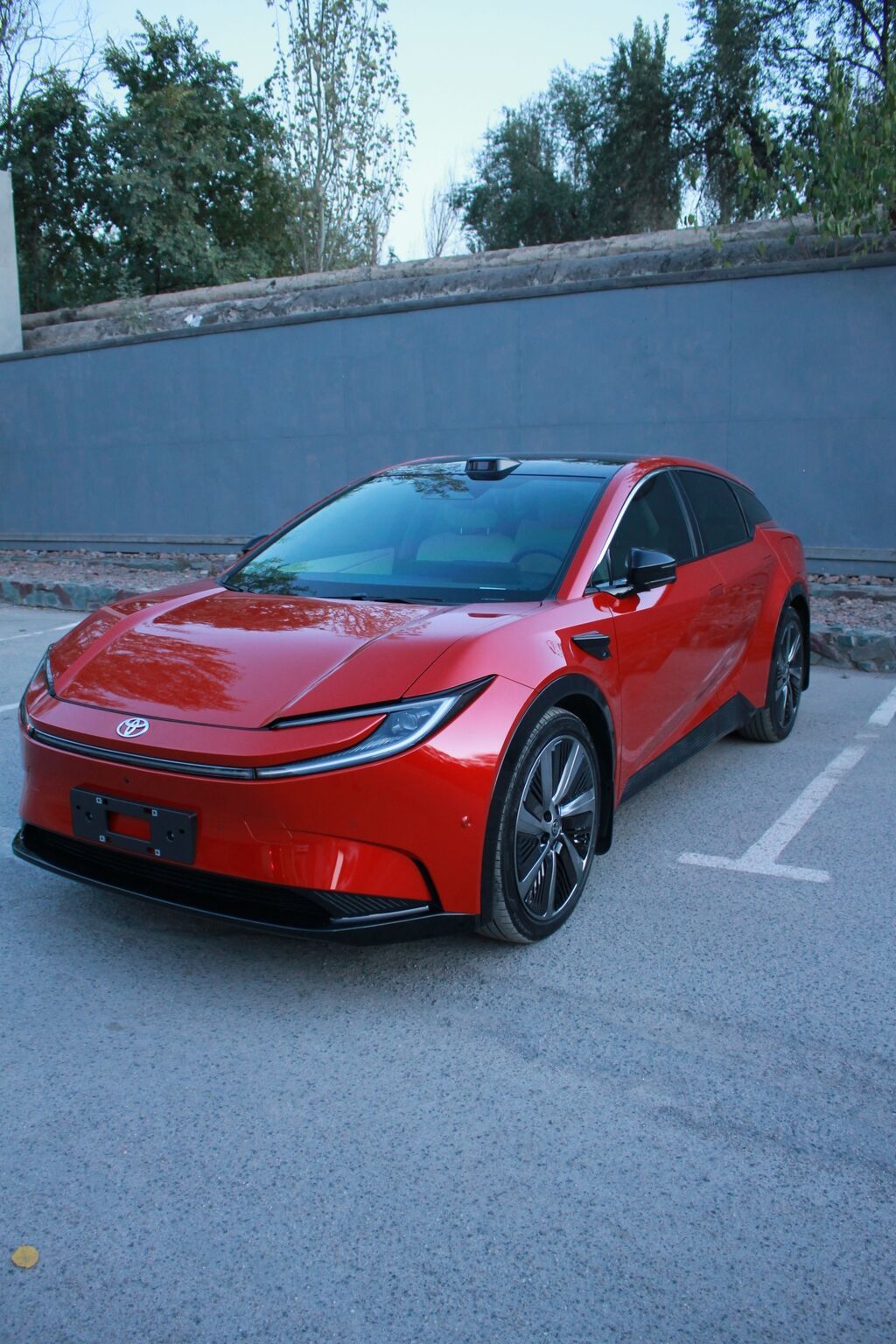 Toyota bZ5: 2025 г., Автомат, Электромобиль, Кроссовер: фото 2
