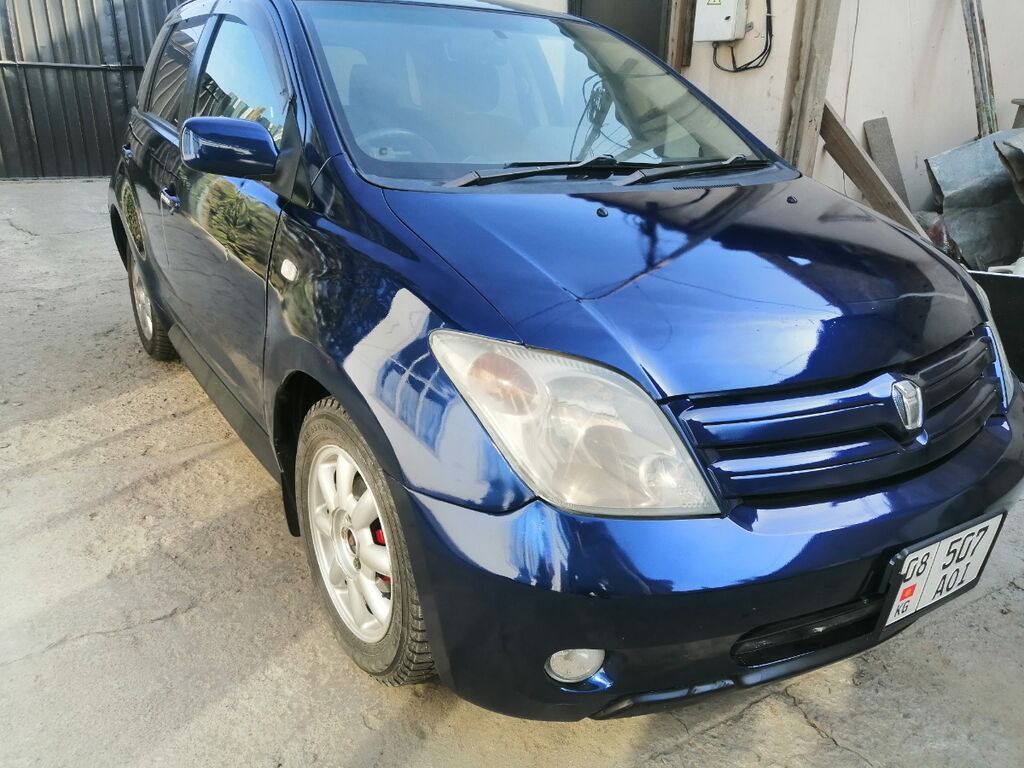 Toyota Ist: 2002 г., 1.3 л, Автомат, Бензин, Хэтчбэк: фото 3