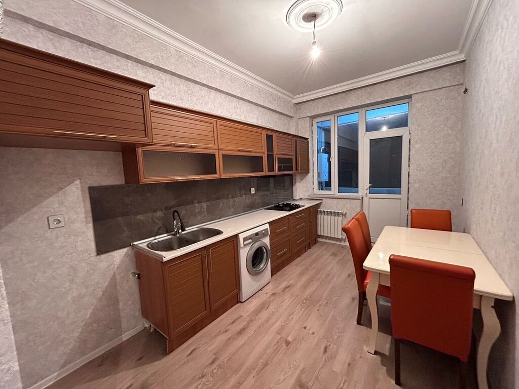 1 otaqlı mənzil – tam mebellidir Planlaşdırma və interyer: - Geniş