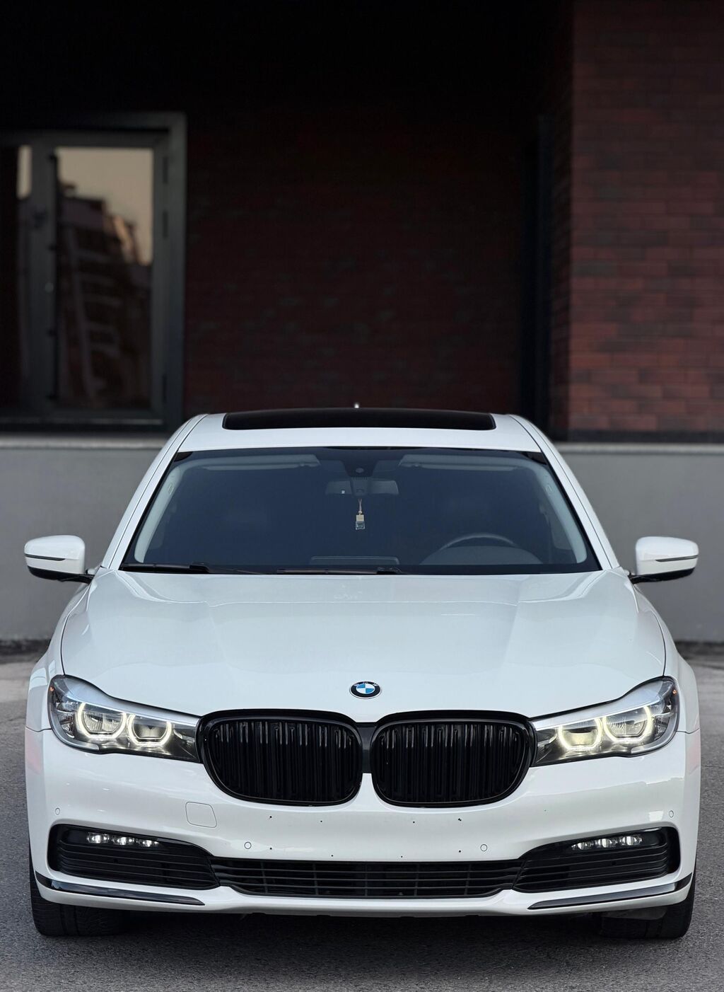 BMW 7 series: 2018 г., 3 л, Автомат, Бензин, Седан: фото 3