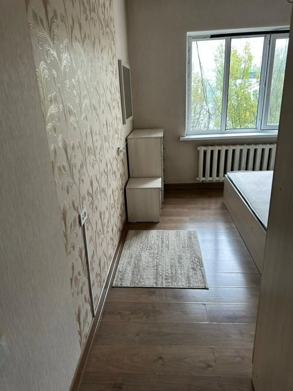 2 комнаты, 42 м², 8 мкр 105 серия, 6 этаж, Старый ремонт: фото 3