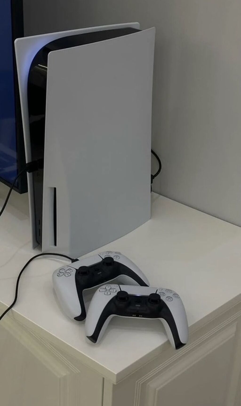 Игровая консоль Sony PlayStation 5 (версия с оптическим приводом) в: фото 3