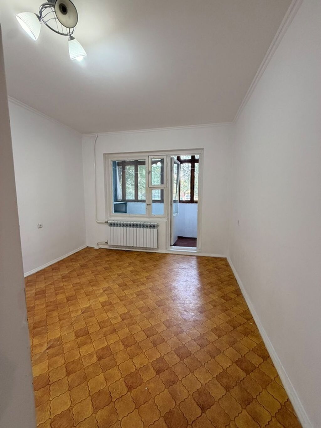 4 комнаты, 99 м², 12 мкр 106 серия, 1 этаж, Старый ремонт: фото 4