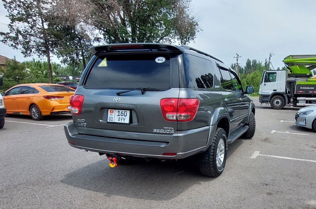 Toyota Sequoia: 2005 г., 4.7 л, Автомат, Газ, Внедорожник: фото 5