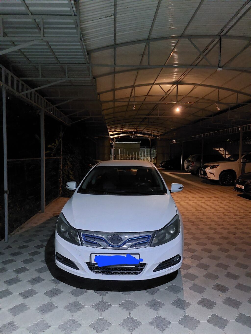 BYD F3: 2017 г., Автомат, Электромобиль, Седан: фото 4