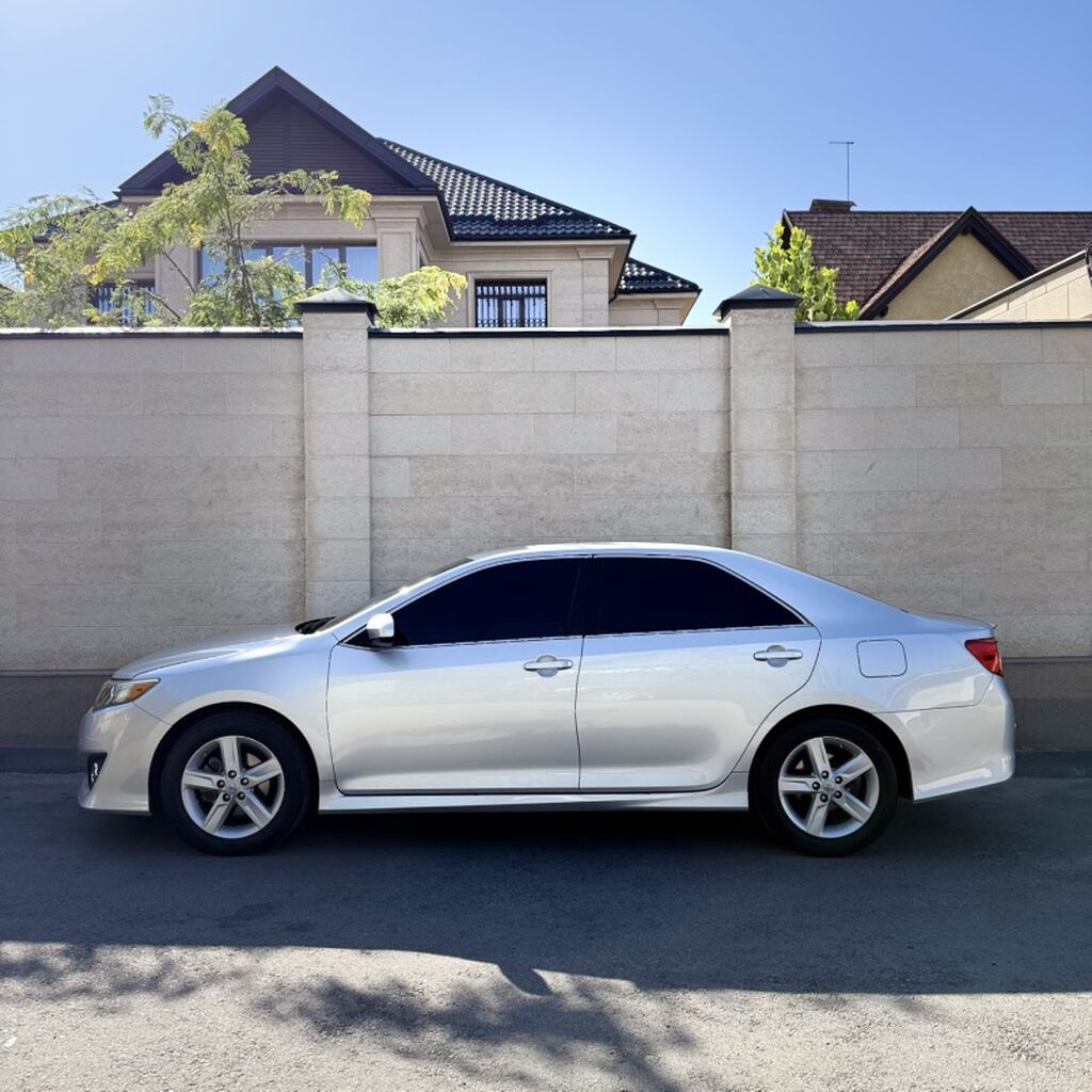 Toyota Camry: 2011 г., 2.5 л, Автомат, Бензин, Седан: фото 6
