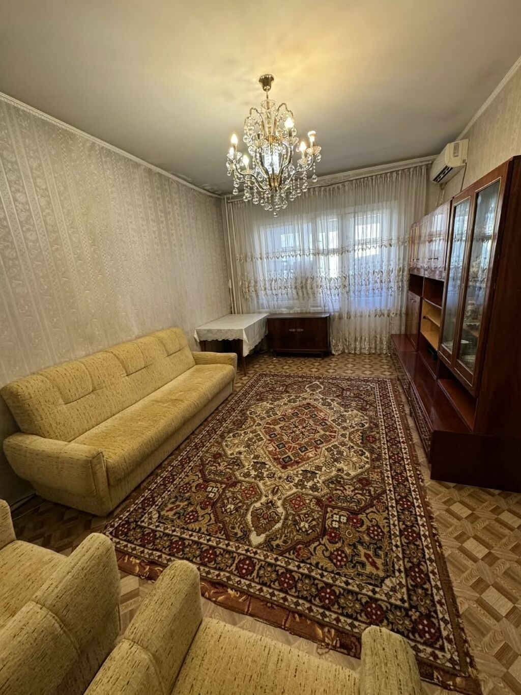 3 комнаты, 61 м², 12 мкр 105 серия, 5 этаж, Старый ремонт: фото 1