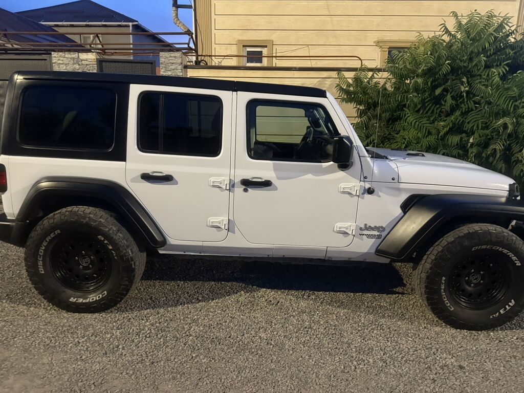 Jeep Wrangler: 2021 г., 2 л, Автомат, Бензин, Внедорожник: фото 2