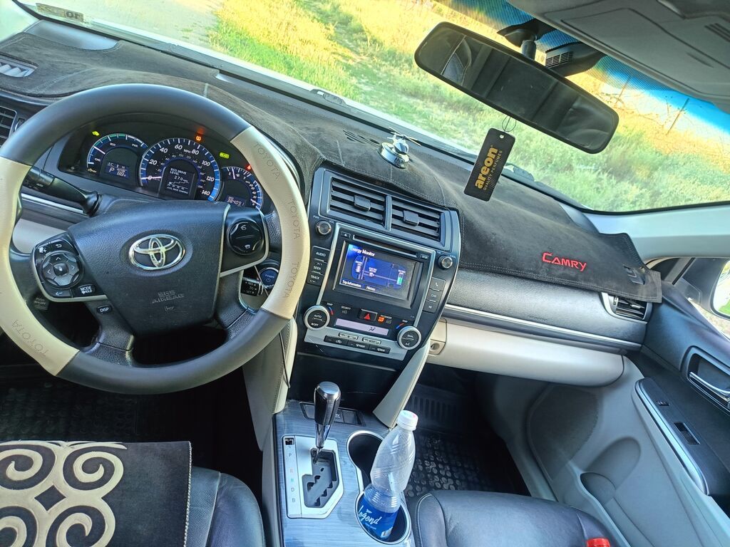 Toyota Camry: 2013 г., 2.5 л, Автомат, Бензин, Седан: фото 3