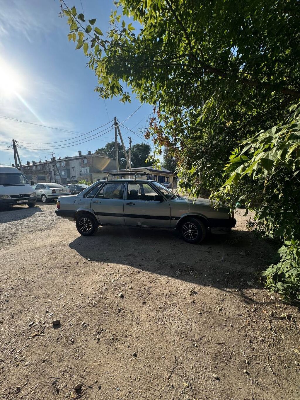 Audi 80: 1987 г., 1.8 л, Механика, Седан: фото 6