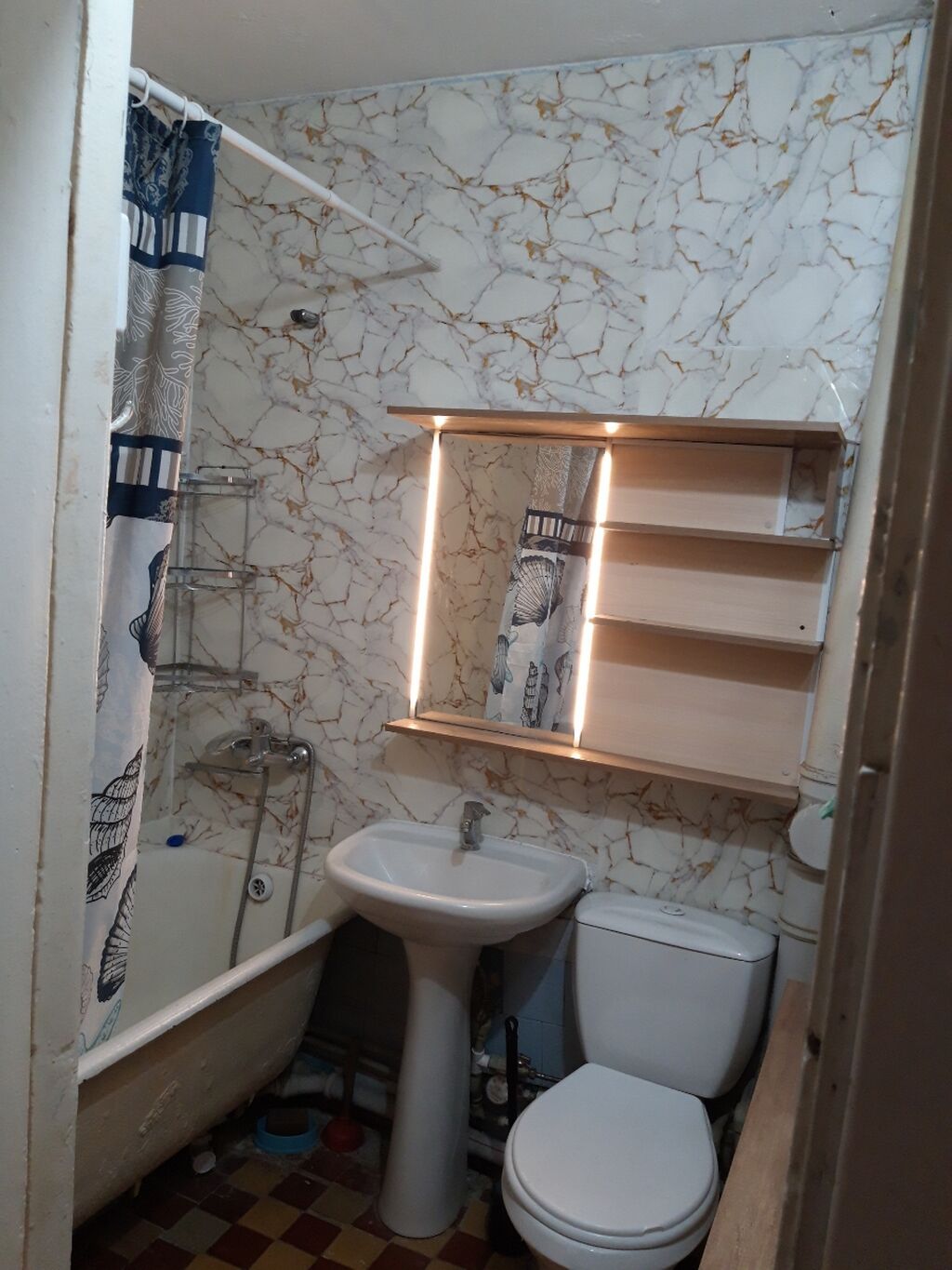 Сдаю 2ком квартиру, 4 мкр. 4 этаж, балкон, не угол. Есть: фото 2