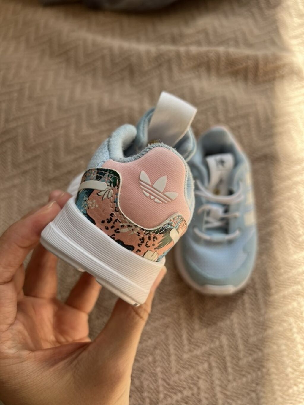 Детские кроссовки adidas Originals - Размер по ярлыку: UK 3K / US 3K: фото 2
