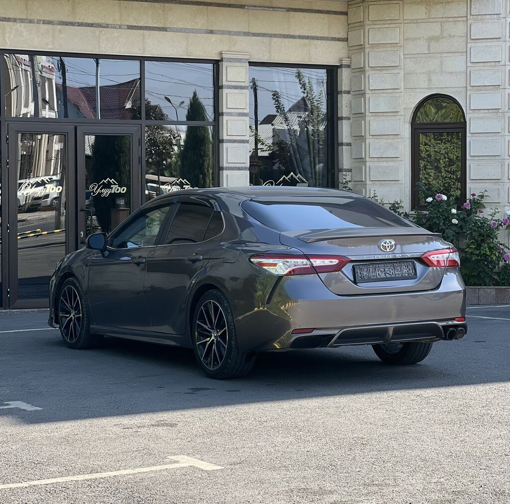 Toyota Camry: 2018 г., 2.5 л, Автомат, Бензин, Седан: фото 4