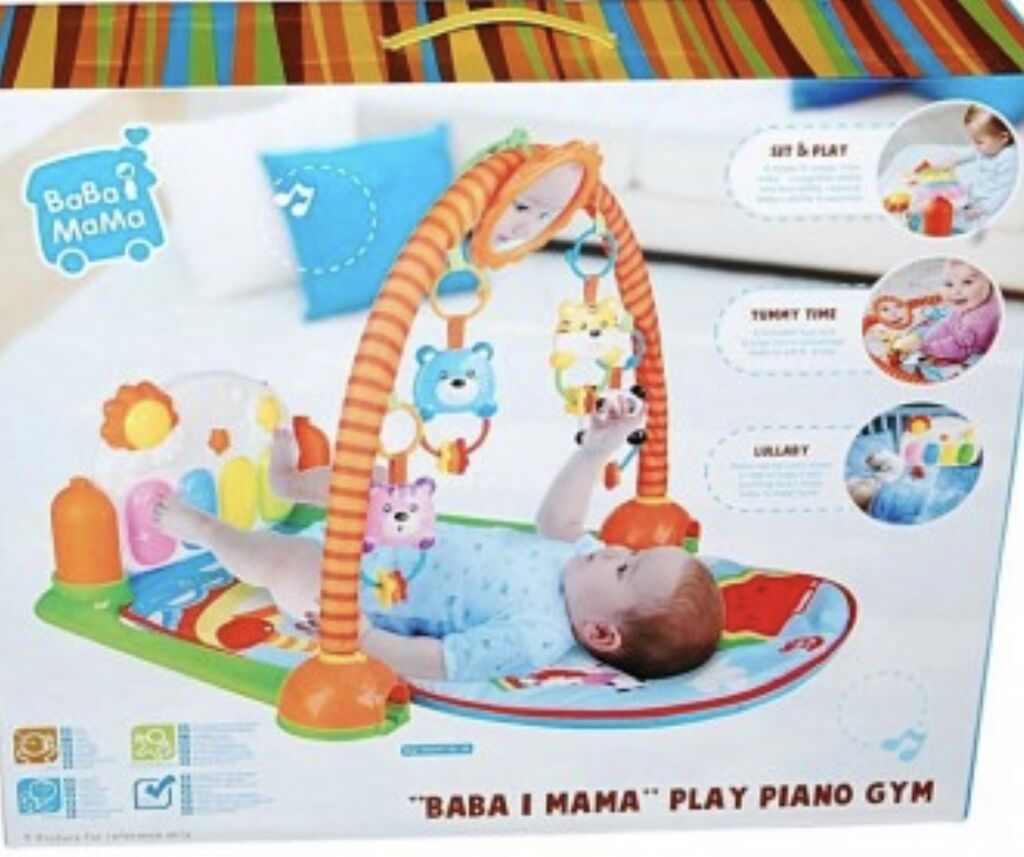 baba mama play piano gym