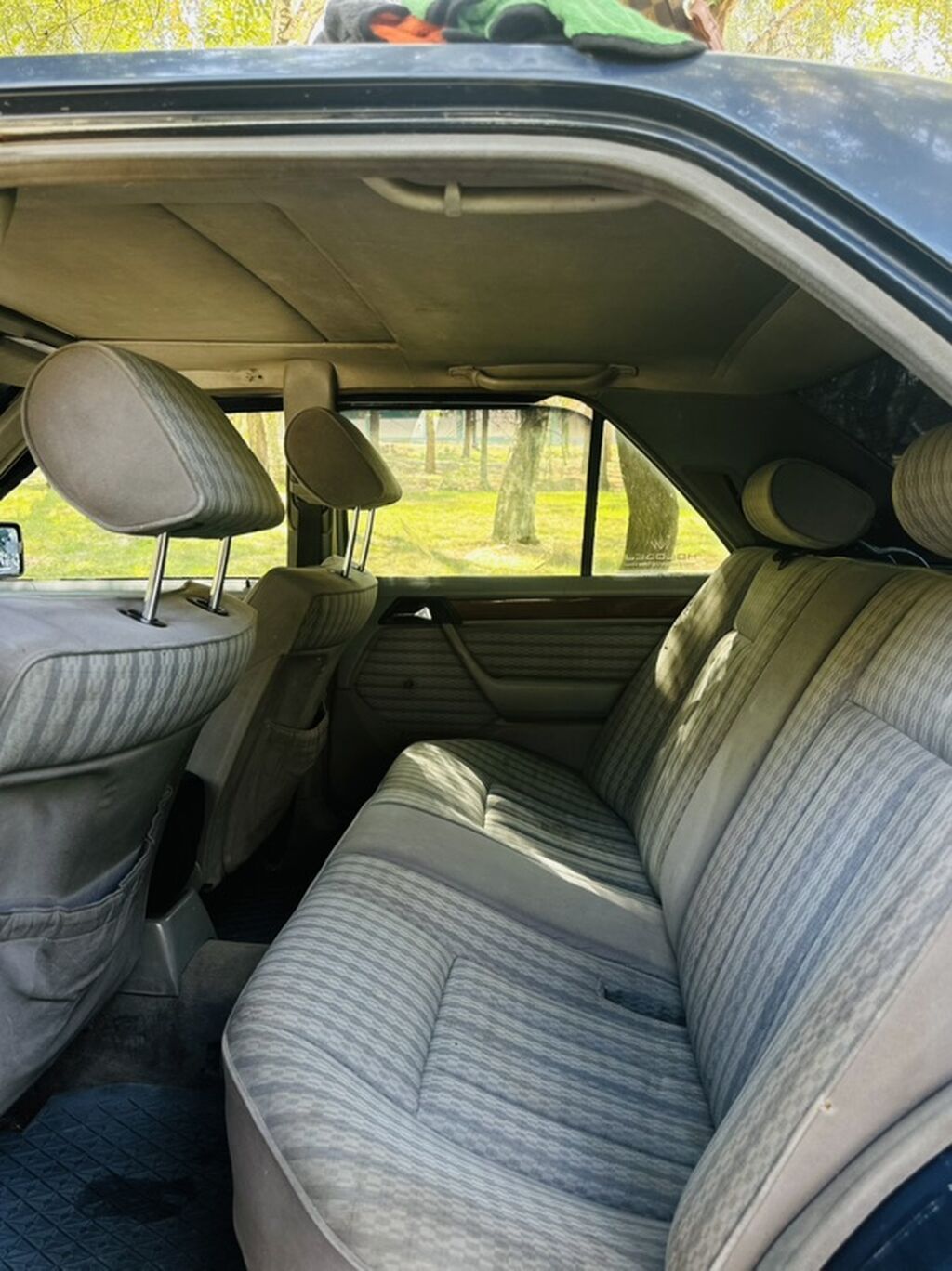Mercedes-Benz W124: 1990 г., 2 л, Механика, Бензин, Седан: фото 7