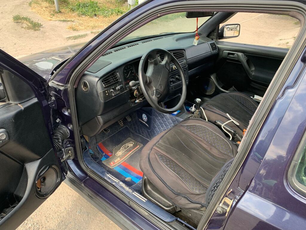 Volkswagen Golf: 1995 г., 2.8 л, Механика, Бензин, Хэтчбэк: фото 3