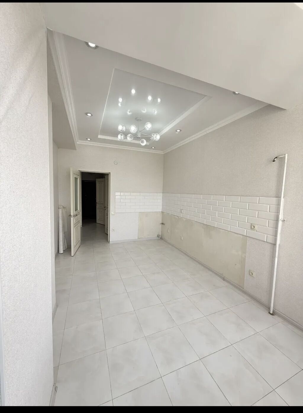 6 комнат, 188 м², 12 мкр Элитка, 9 этаж, Дизайнерский ремонт: фото 1