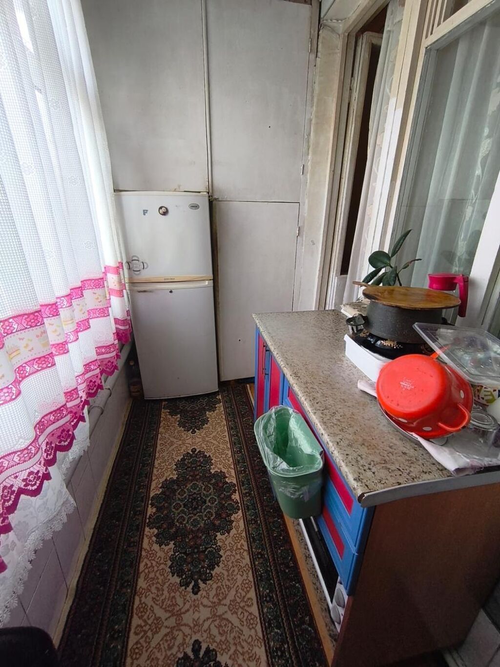 Bakı, 6-cı mikrorayon, 3 otaqlı, Köhnə tikili, m. Nəsimi, 60 kv. m