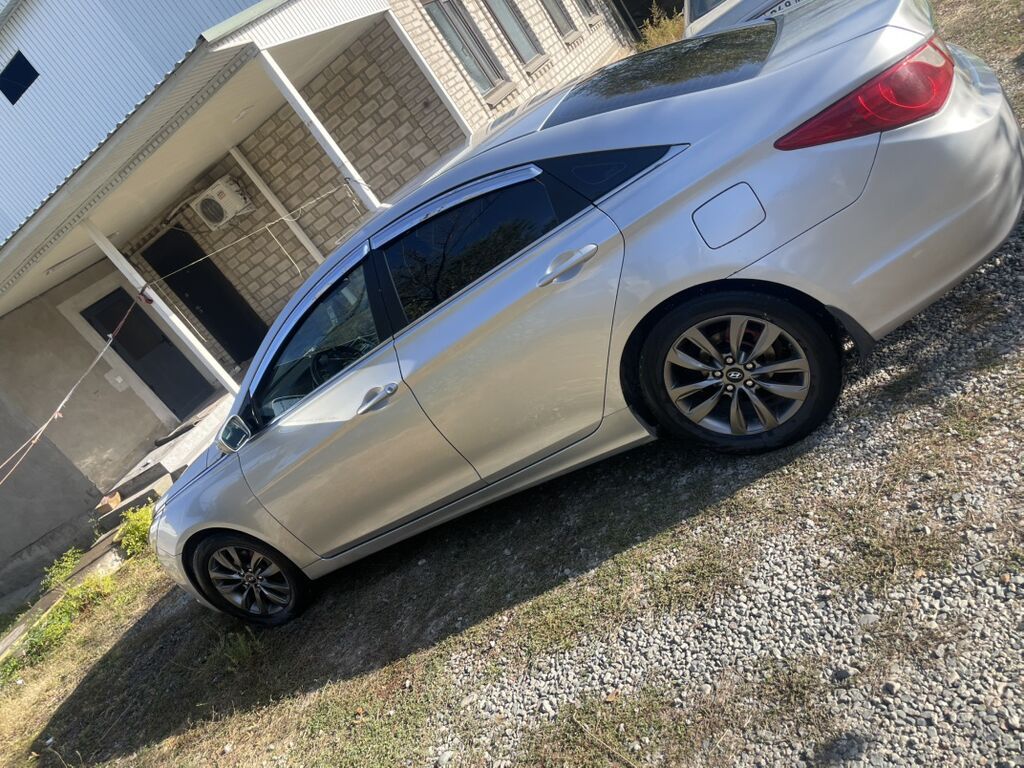 Hyundai Sonata: 2010 г., Газ, Седан: фото 3