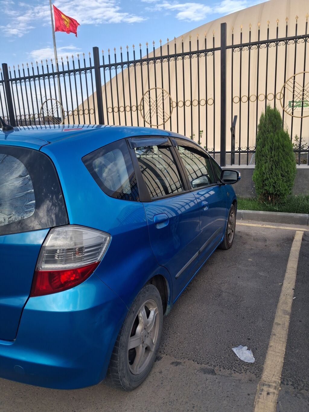 Honda Jazz: 2010 г., 1.4 л, Механика, Бензин, Хэтчбэк: фото 3