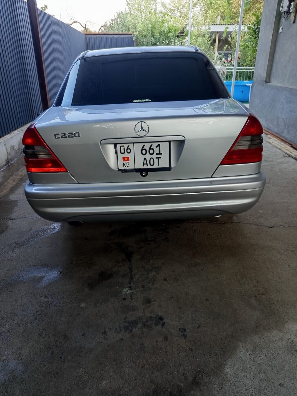 Mercedes-Benz C-Class: 1995 г., 2 л, Механика, Бензин, Седан: фото 2