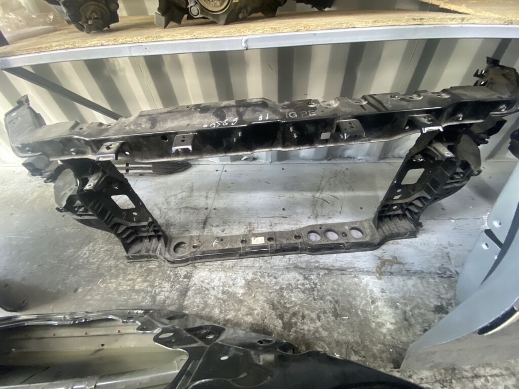 Передние и задние кузовные детали для автомобилей Toyota/Lexus: фото 8