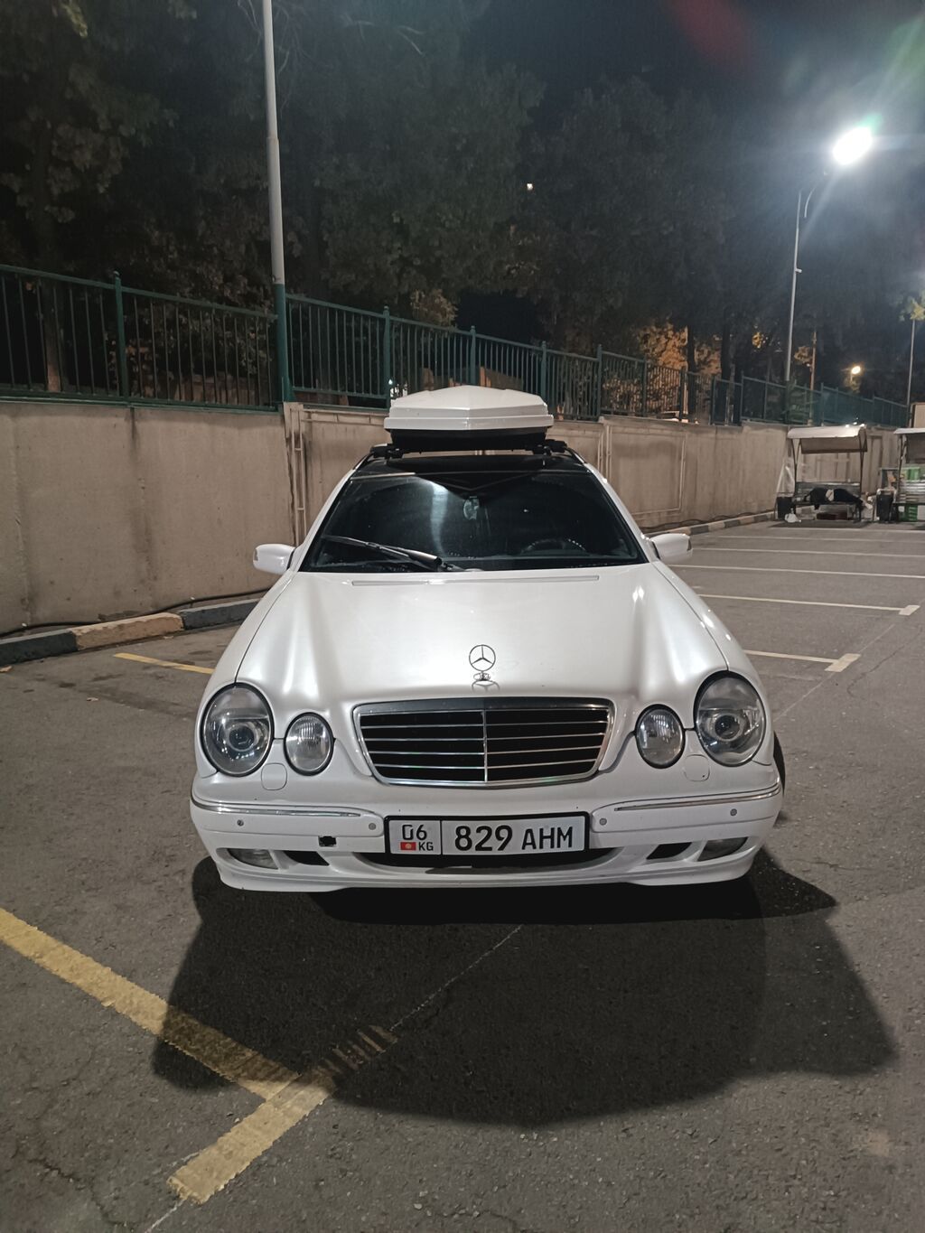 Mercedes-Benz E-Class: 2000 г., 3.2 л, Автомат, Бензин, Универсал: фото 3
