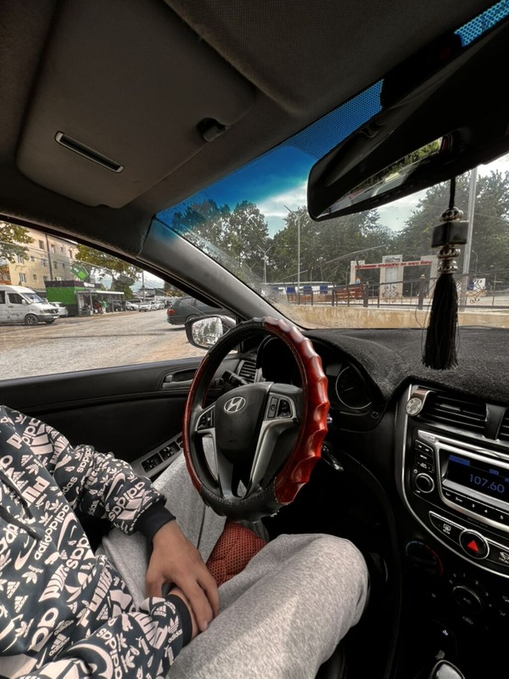 Hyundai Solaris: 2015 г., 1.6 л, Автомат, Бензин, Седан: фото 5