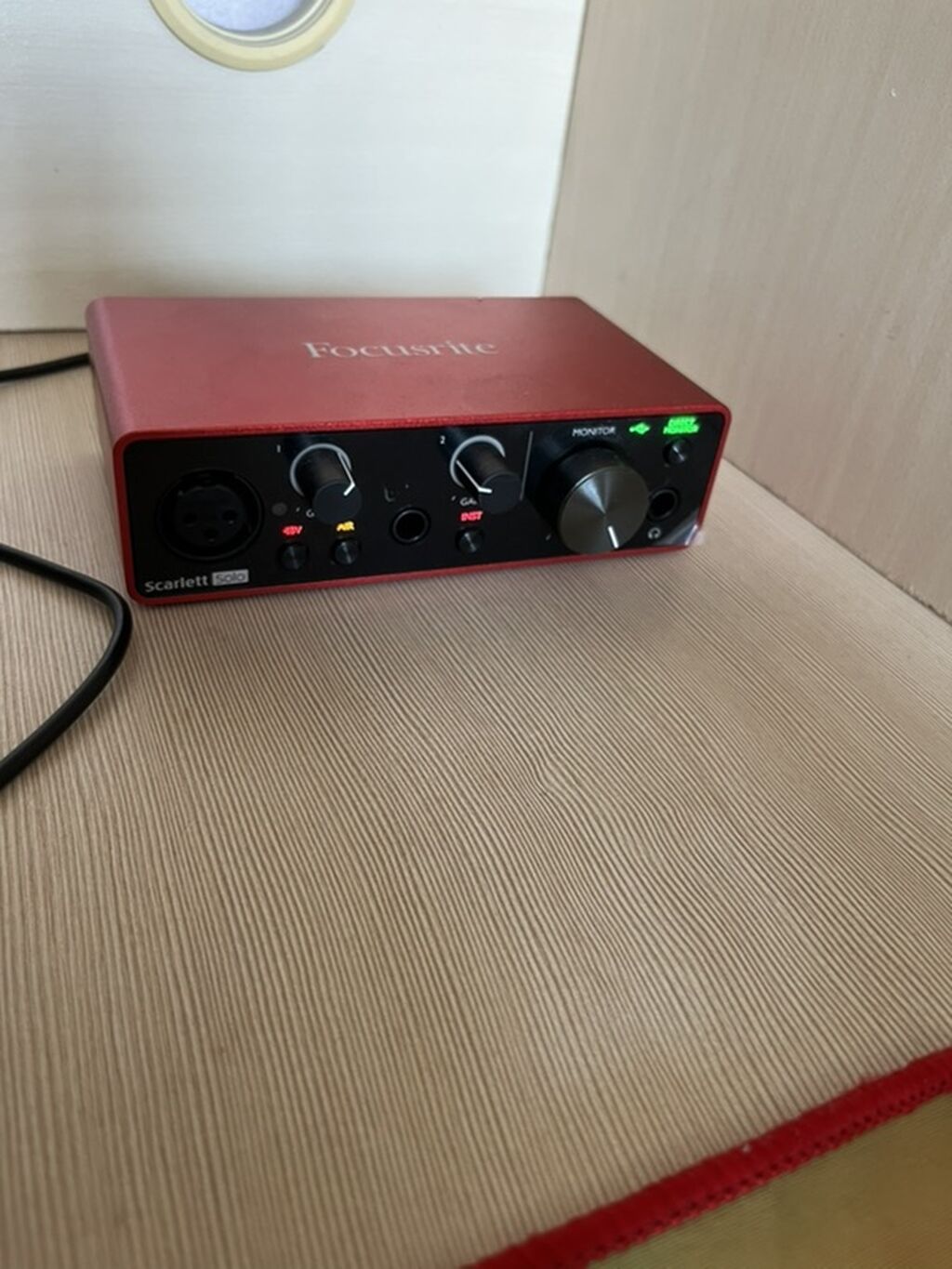Звуковая карта Focusrite Scarlett Solo 3rd Gen КОРОБКИ НЕТ (Только: фото 5