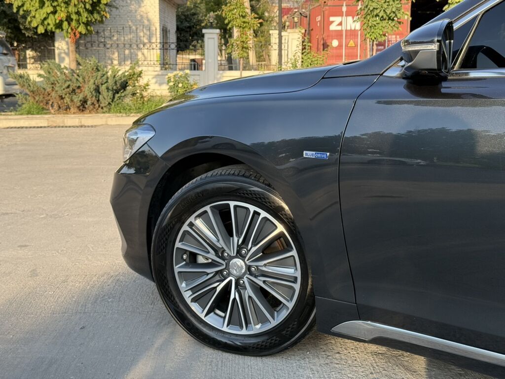 Hyundai Grandeur: 2019 г., 2.4 л, Автомат, Гибрид, Седан: фото 5
