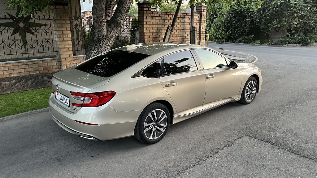 Honda Accord: 2018 г., 2 л, Автомат, Гибрид, Седан: фото 7