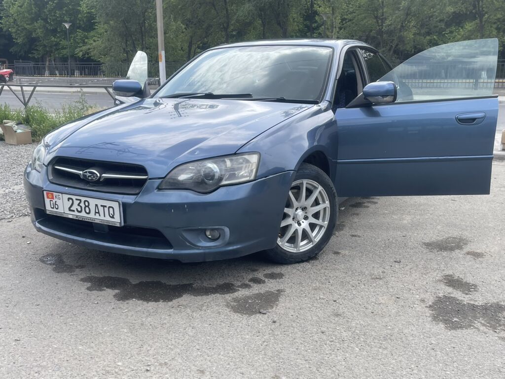 Subaru Legacy: 2003 г., 2 л, Автомат, Седан: фото 3