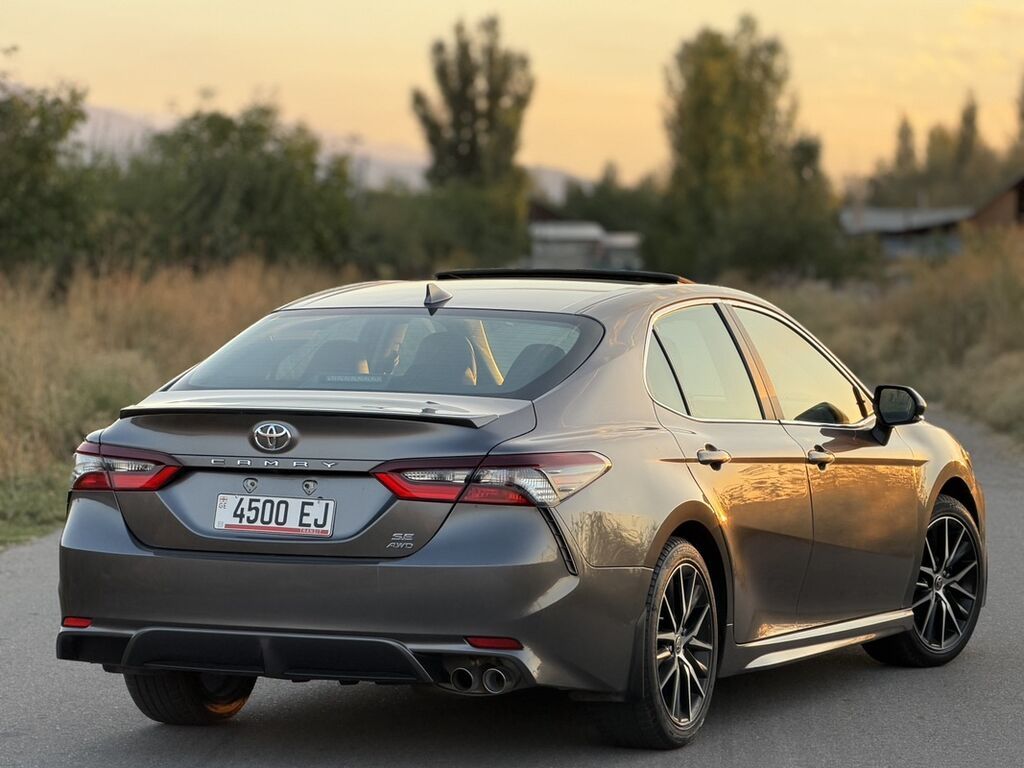 Toyota Camry: 2020 г., 2.5 л, Автомат, Бензин, Седан: фото 4