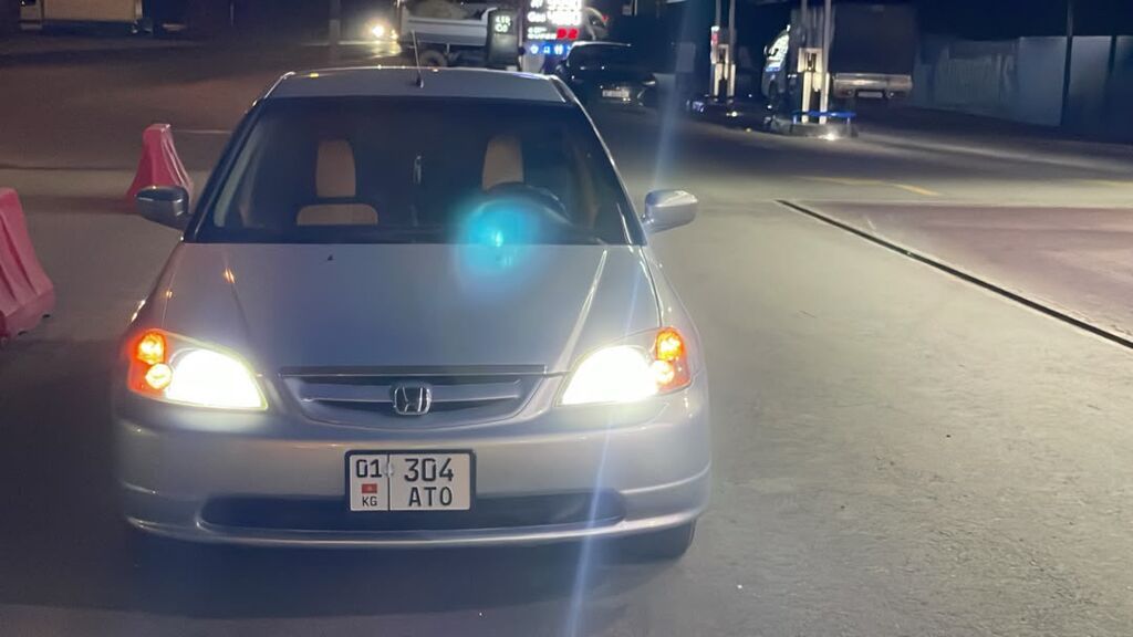 Honda Civic: 2002 г., 1.5 л, Автомат, Гибрид, Седан: фото 6