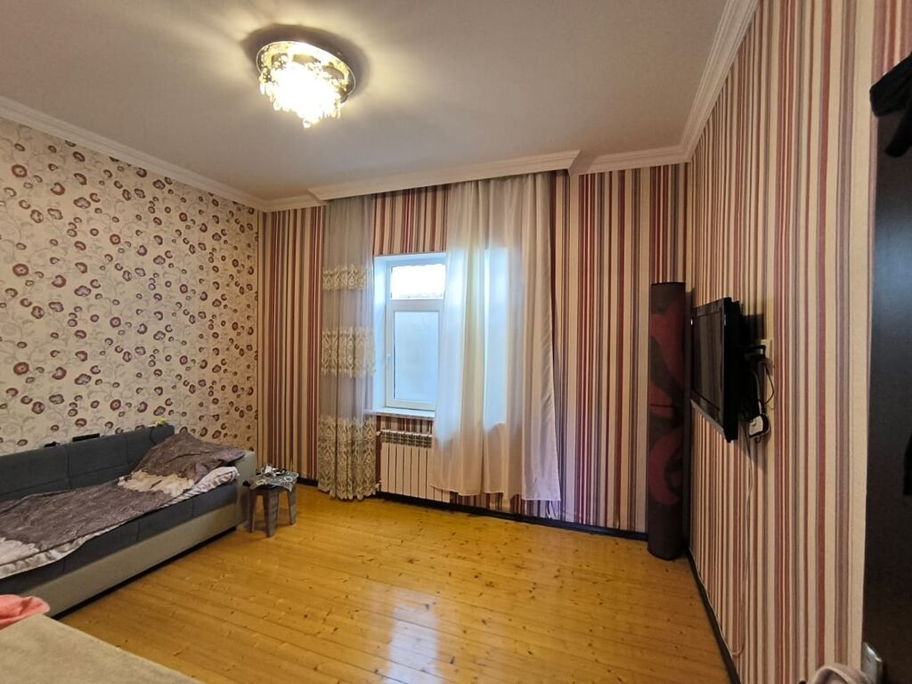6 otaqlı, 165 kv. m, Kredit yoxdur, Orta təmir