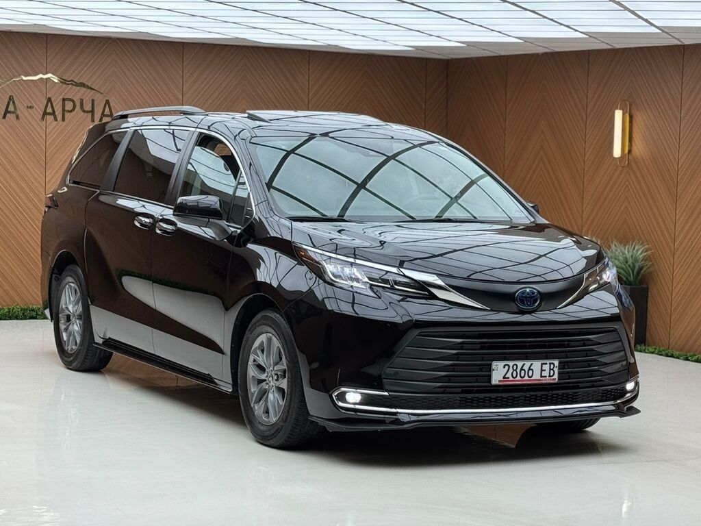 Toyota Sienna: 2022 г., 2.5 л, Автомат, Гибрид, Минивэн: фото 2