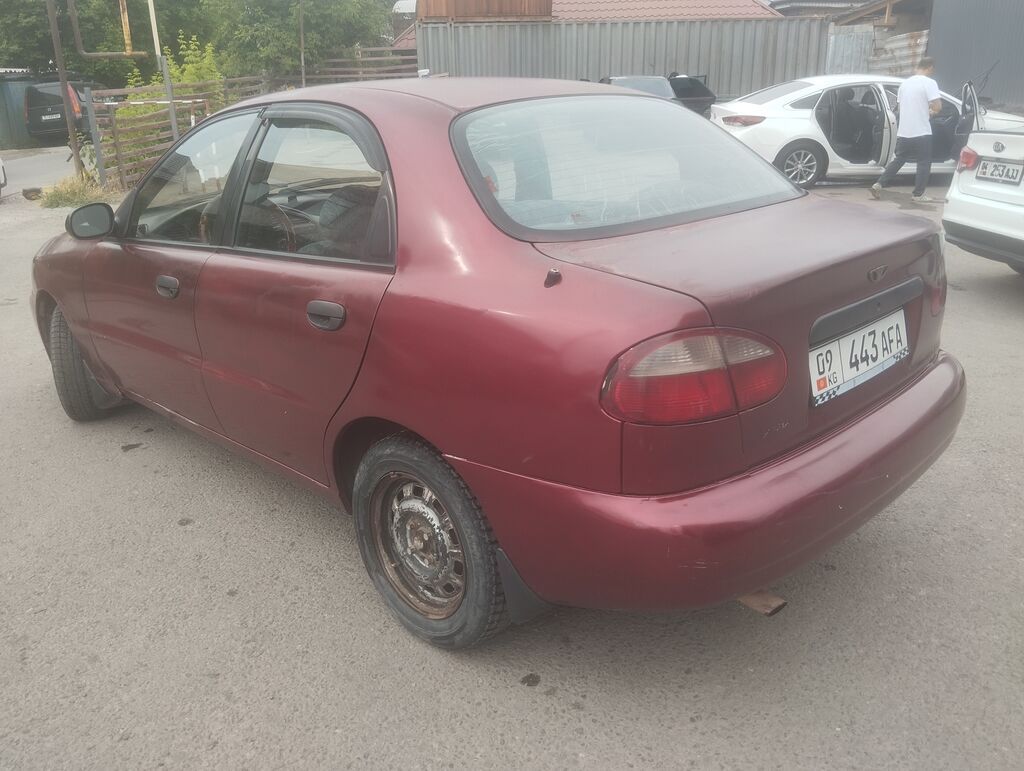 Daewoo Lanos: 1997 г., 1.5 л, Автомат, Бензин, Седан: фото 6