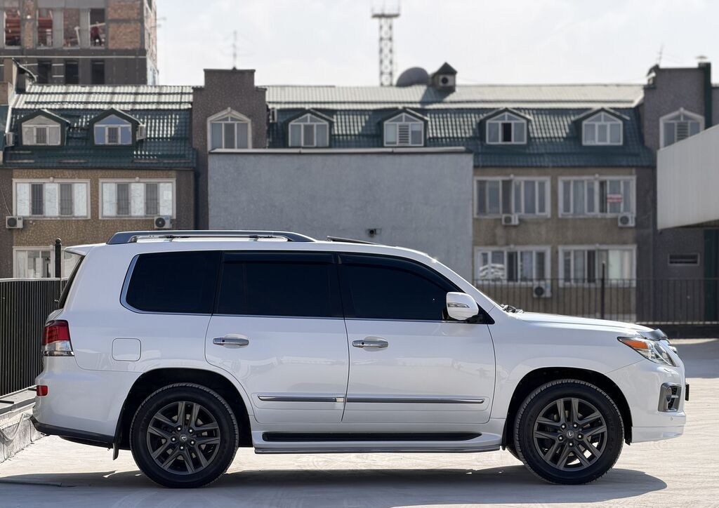 Lexus LX: 2014 г., 5.7 л, Автомат, Газ, Внедорожник: фото 4