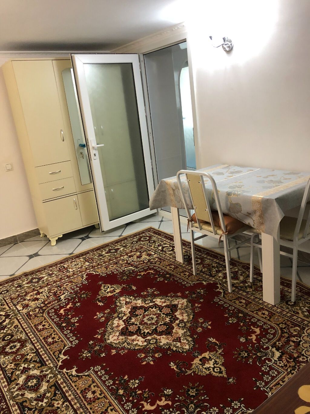 17 kv. m, 1 otaqlı, Kanalizasiya, Kombi, Qaz