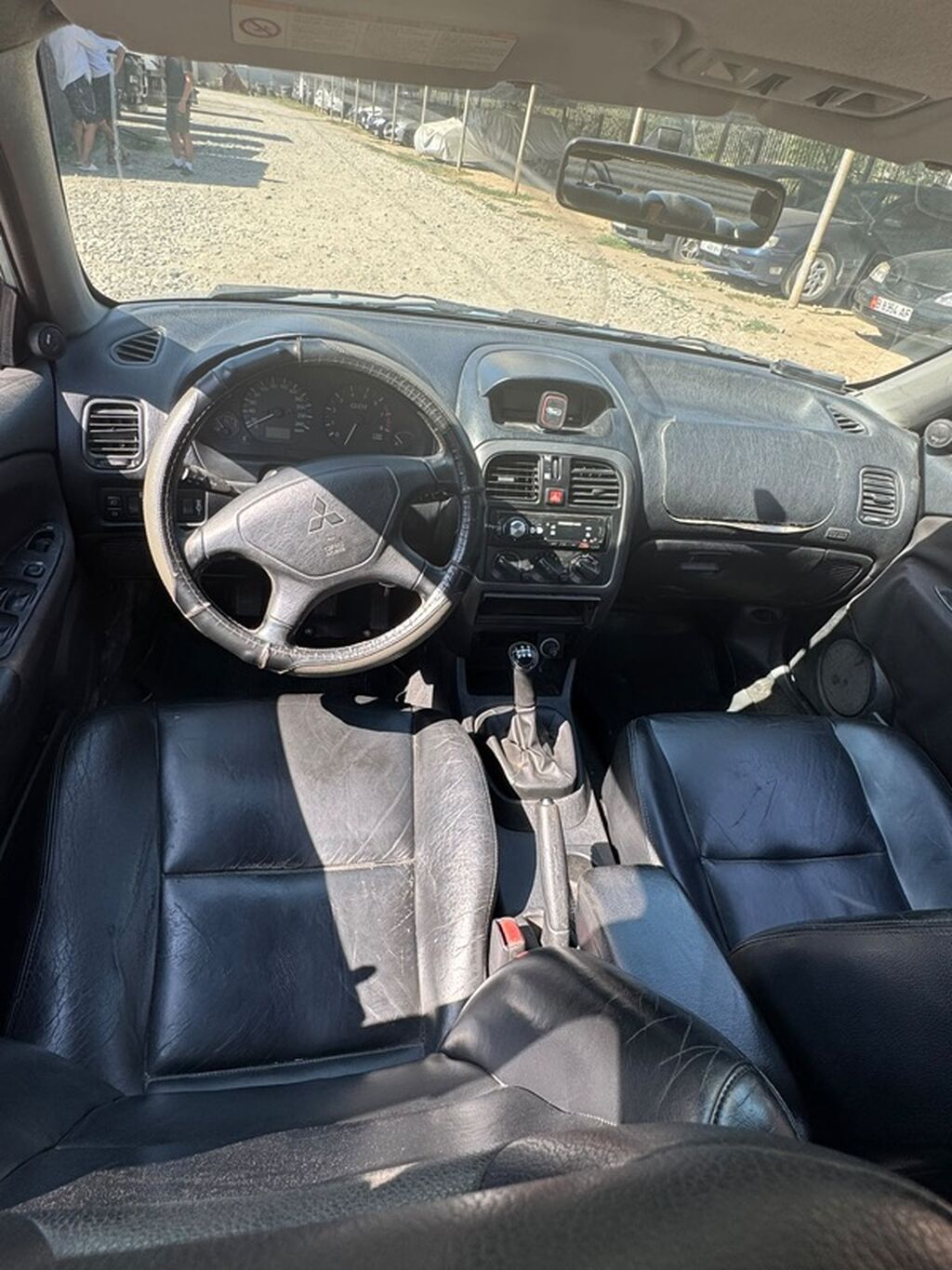 Mitsubishi Carisma: 2003 г., 1.8 л, Механика, Бензин, Седан: фото 3