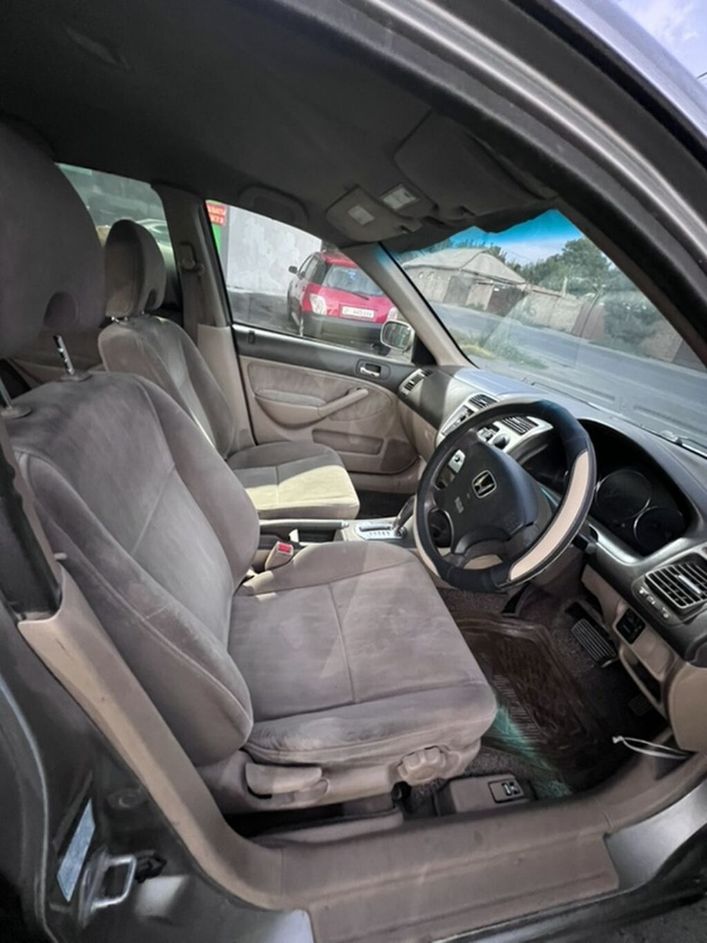 Honda Civic: 2003 г., 1.7 л, Автомат, Бензин, Седан: фото 5