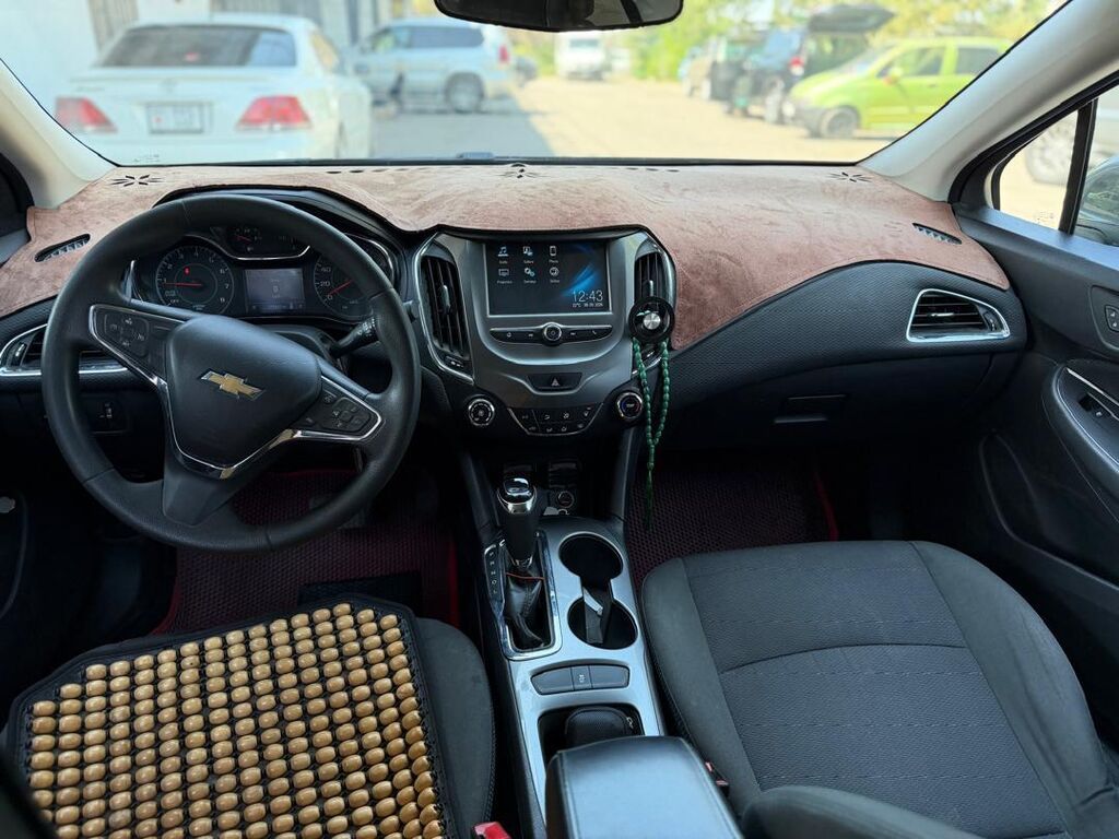 Chevrolet Cruze: 2017 г., 1.4 л, Автомат, Бензин, Седан: фото 4