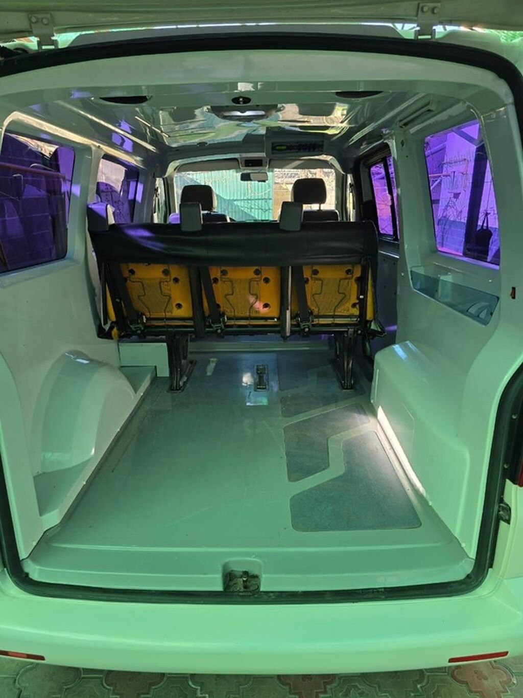Volkswagen Transporter: 2004 г., 2.5 л, Механика, Дизель, Минивэн: фото 4