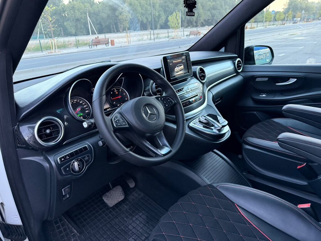 Mercedes-Benz V-Class: 2016 г., 2.2 л, Автомат, Дизель, Минивэн: фото 8
